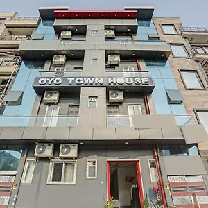 Super Townhouse Mannat Rohini 16