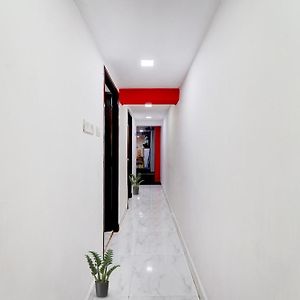 Hotel O White Inn Near Central Railway Station